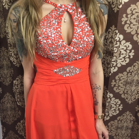 Prom dress - Picture 2 of 2